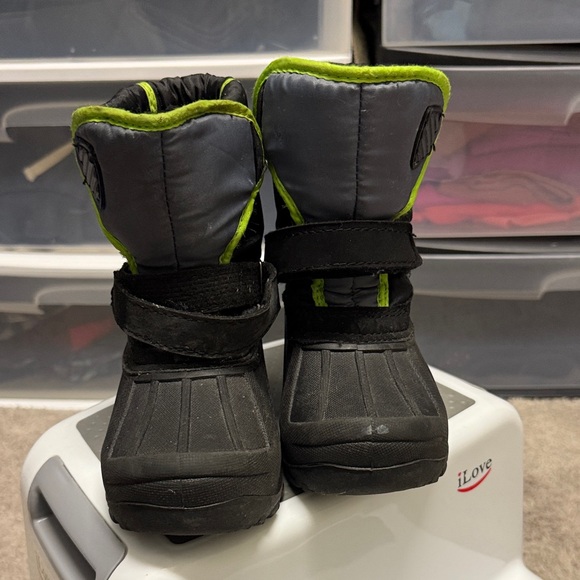 Black and Green Winter Snow Boots Toddler Size 11 - Picture 6 of 9